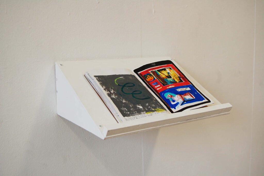 Pieter Chanterie - Installation photo of pedestal with daily sketchbook (A5)